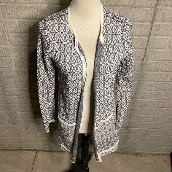 Ann Taylor Factory Womens Black White Printed Long Sleeve Cardigan XS - Picture 1 of 4